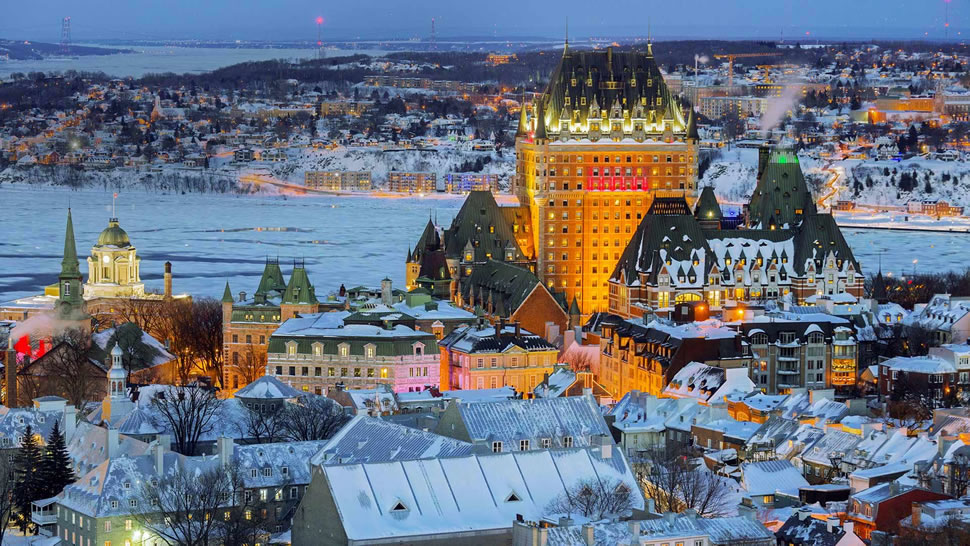 魁北克老城区的景色，加拿大 (© RENAULT Philippe/age fotostock)