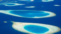 马尔代夫群岛的环礁 (© Sakis Papadopoulos/plainpicture)
