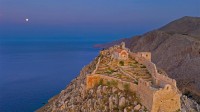 哈尔基岛的圣约翰骑士中世纪城堡遗址，希腊 (© Massimo Ripani/eStock Photo)
