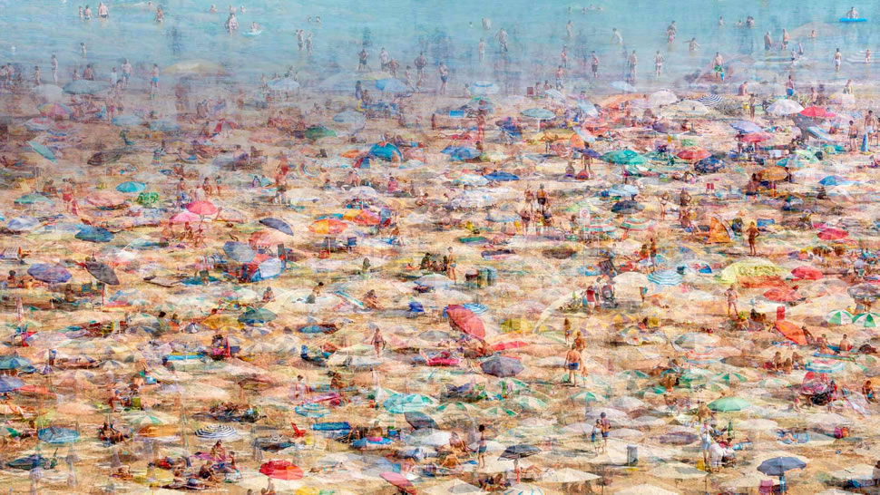 位于利尼亚诺萨比亚多罗的海滩的合成照片，意大利 (© Rudi Sebastian/plainpicture)
