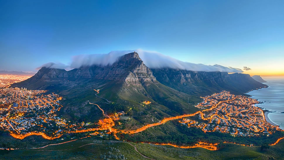 桌山，南非开普敦 (© 4FR/Getty Images)