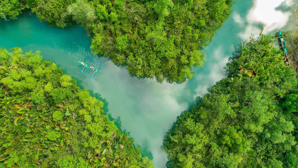 Bojo河，菲律宾宿务 (© Amazing Aerial Agency/Offset by Shutterstock)