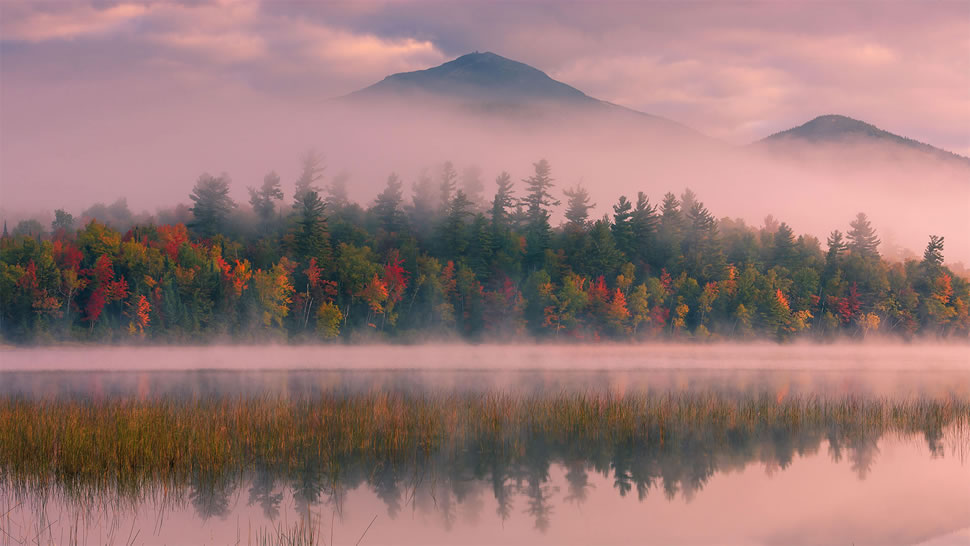 Connery Pond和怀特菲斯山，纽约州 (© Henk Meijer/Alamy)
