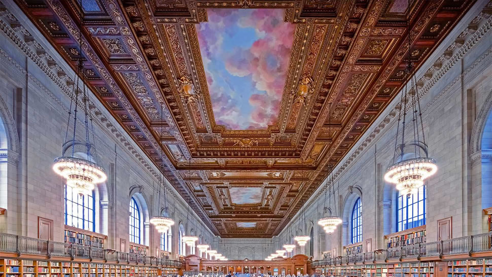 纽约公共图书馆总部翻新后的玫瑰主阅览室，纽约市 (© Sascha Kilmer/Getty Images)
