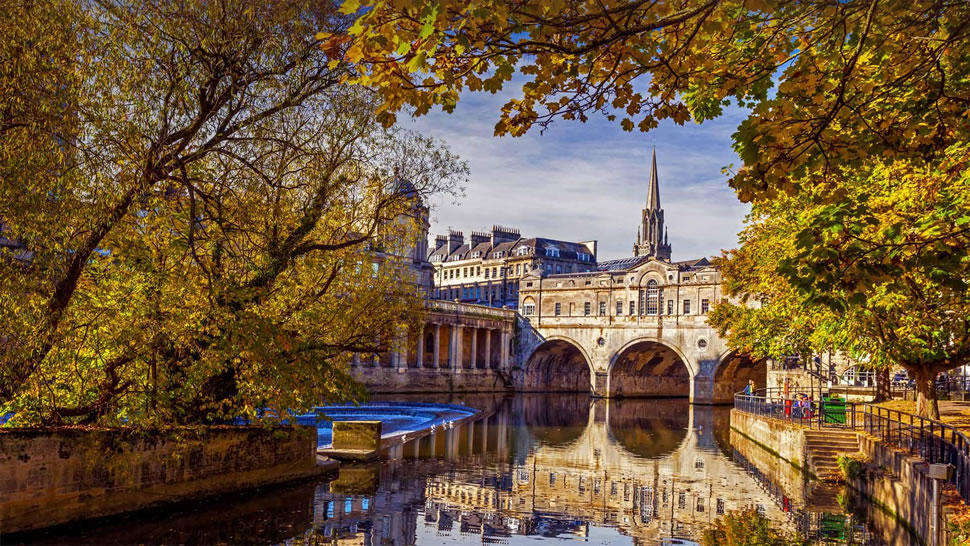River Avon in Bath, England (© Robert Harding World Imagery/Offset by Shutterstock)