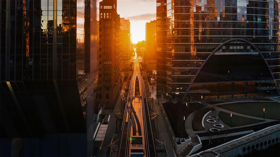 日落时的悬日现象，美国芝加哥 (© Razvan Sera/Amazing Aerial Agency)