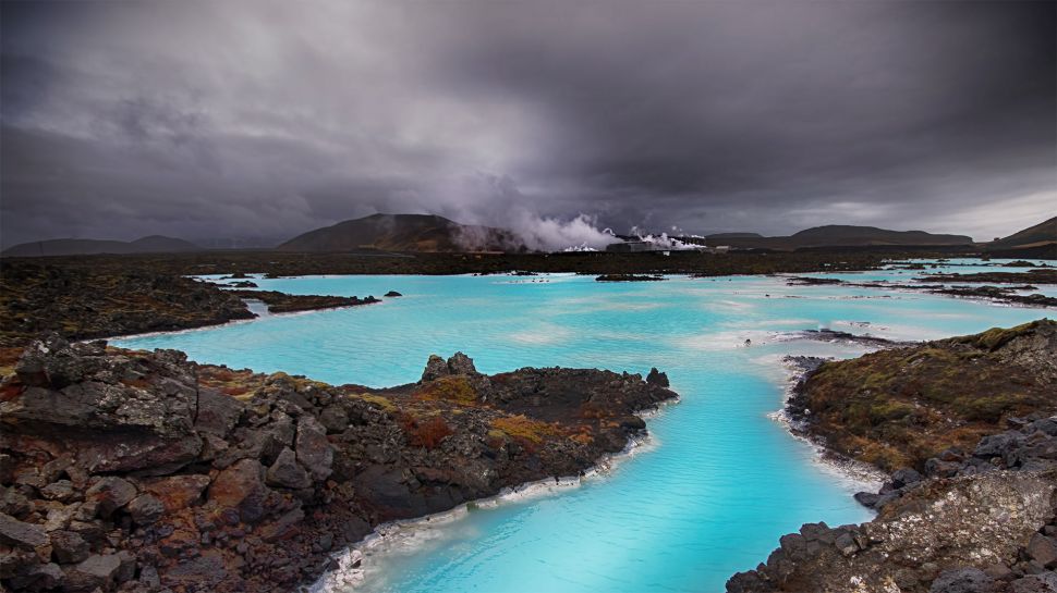 格林达维克的蓝湖，冰岛 (© Westend61/Getty Images)