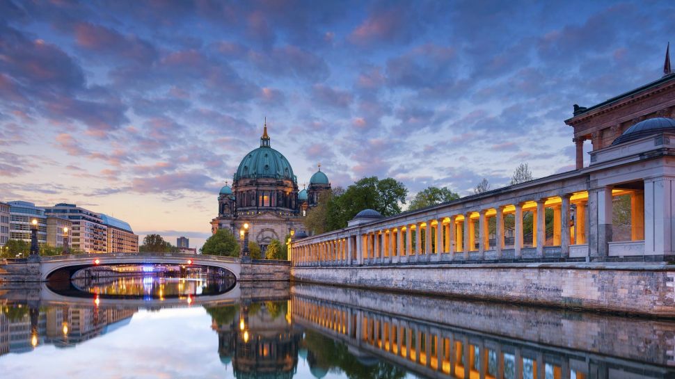 柏林大教堂和博物馆岛，柏林，德国 (© Rudy Balasko/Shutterstock)