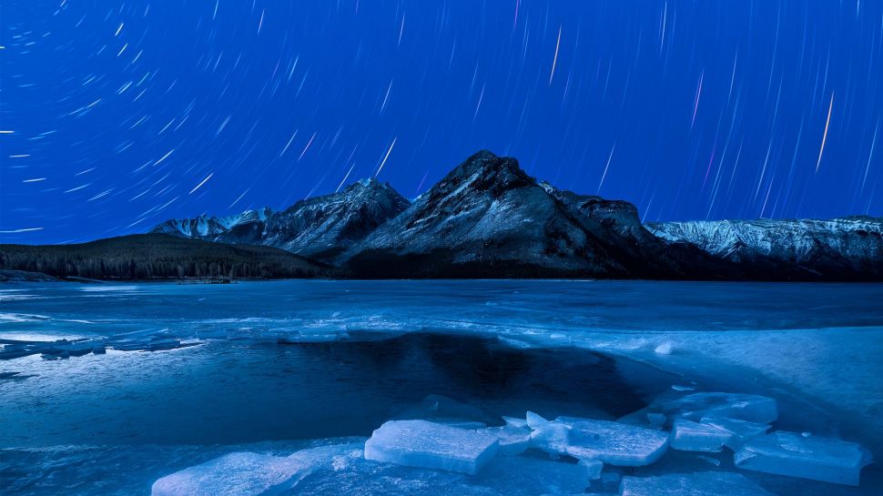 明尼汪卡湖，阿尔伯塔省，加拿大 (© Ken Phung/500px/Getty Images)