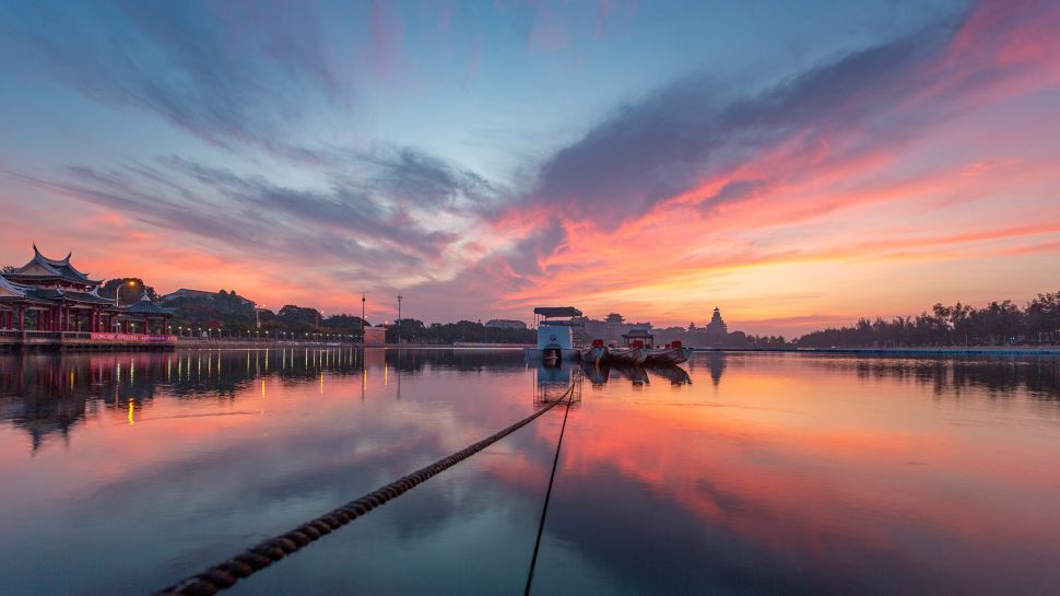 龙舟池日出，集美区，厦门，中国 (© outcast85/Getty images)