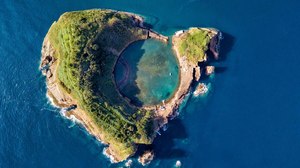 维拉弗兰卡岛，圣米格尔岛，亚速尔群岛，葡萄牙 (© ARoxo/Getty Images)