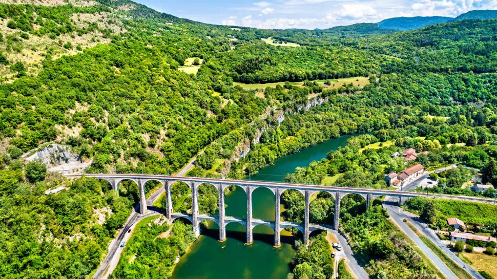Cize-Bolozon viaduct crossing the Ain gorge, France (© Leonid Andronov/Getty Images)