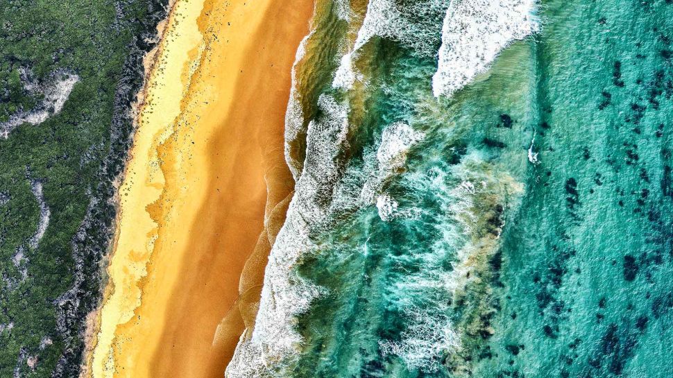 陆地与海洋的鸟瞰图，维多利亚州，澳大利亚 (© Nearmap/Getty Images)