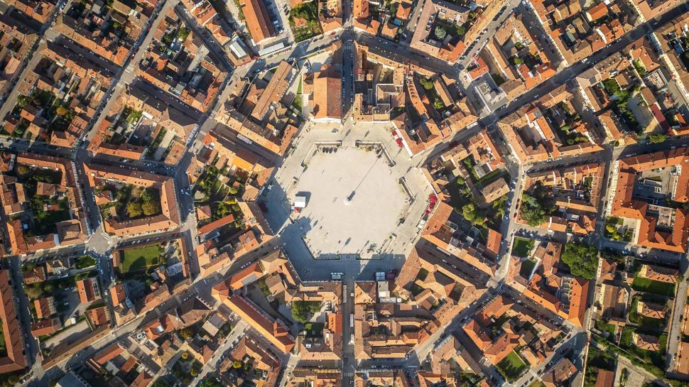 弗留利要塞城市帕尔马诺瓦航拍图，意大利 (© Riccardo Saponi/Getty Images)