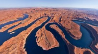 美国，犹他州和亚利桑那州交界处的鲍威尔湖 (© AirPano)