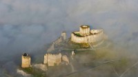 盖亚尔城堡，法国雷安德利斯镇 (© Francis Cormon/age fotostock)