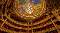 巴黎歌剧院穹顶上的夏加尔画作 (© Stephane Gautier/agefotostock)