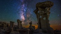 Bisti/De-Na-Zin Wilderness上空的银河，美国新墨西哥州 (© Cory Marshall/Tandem Stills + Motion)