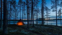 芬兰东部的Muje-Oulu湖 (© Topi Ylä-Mononen/plainpicture)