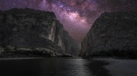 银河下的圣埃伦娜峡谷，德克萨斯州大弯国家公园 (© Stanley Ford/Shutterstock)
