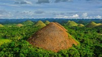 独特的巧克力山，菲律宾薄荷岛 (© Danita Delimont/Offset by Shutterstock)