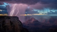 雷暴下的大峡谷国家公园，亚利桑那州 (© spkeelin/Getty Images)