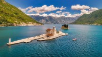 科托尔湾的圣乔治海峡和圣母湾，黑山 (© Dmitrii Sakharov/Shutterstock)