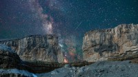 罗兰豁口上空的银河，法国上比利牛斯省 (© SPANI Arnaud/Alamy)