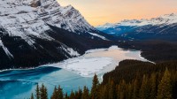 班夫国家公园的沛托湖，加拿大艾伯塔省 (© Ben Girardi/Cavan Images)