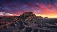 圆顶礁国家公园的砂岩山丘，犹他州，美国 (© Amazing Aerial Premium/Shutterstock)