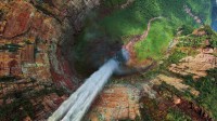 丘伦梅鲁瀑布鸟瞰图，委内瑞拉 (© AirPano LLC/Amazing Aerial Agency)