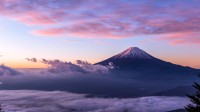 本州岛上的富士山, 日本 (© phutthiseth thongtae/Getty Images)